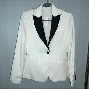 Express Women's Cream Blazer with Black Collar